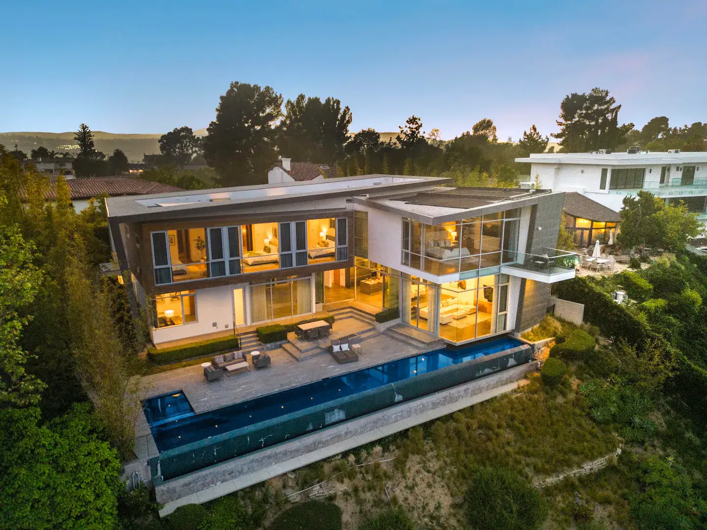 Bel Air Luxe w/ Lake View & Pool